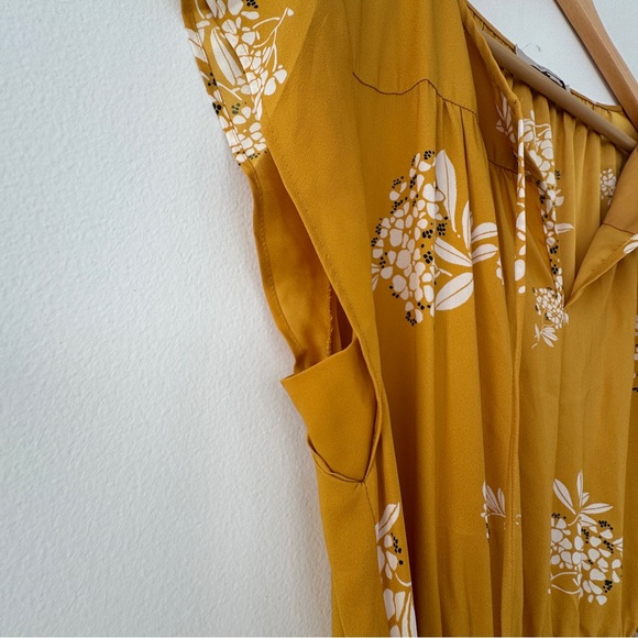 VGUC Loft XL tie waist midi floral dress with flutter sleeves - Picture 4 of 7